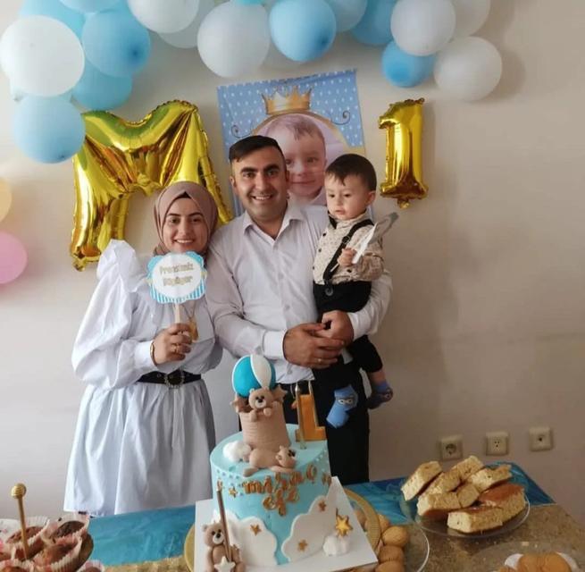DEVRİLEN OTOBÜSTE HAYATINI KAYBEDEN YOLCUNUN AİLESİYLE BİRLİKTE 30 KİLOMETRE ÖNCE ARACA BİNDİĞİ ORTAYA ÇIKTI BABA HAYATINI KAYBETTİ, EŞİ VE 3 YAŞINDAKİ ÇOCUĞU YARALANDI