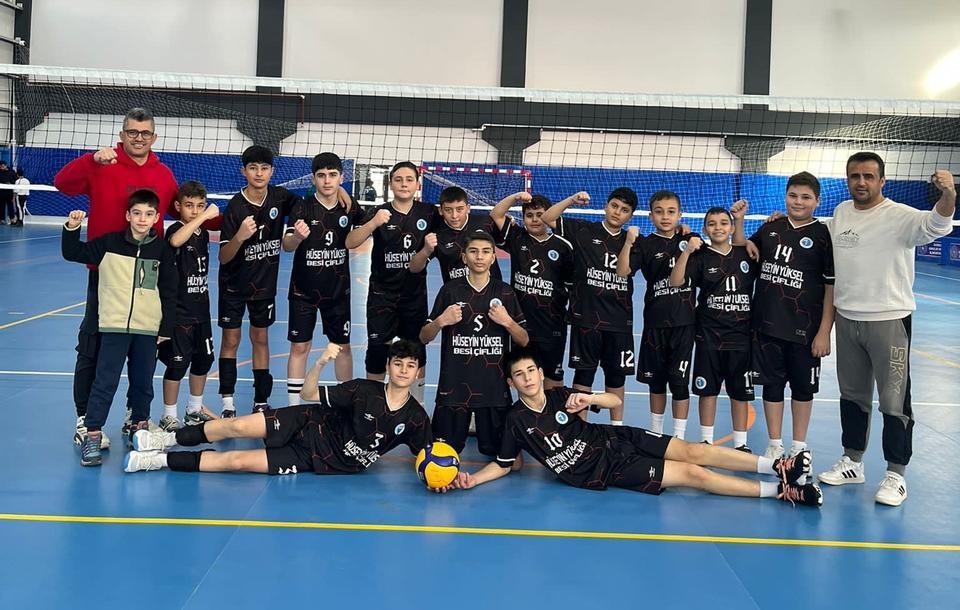 Karpuzlulu gençler Burdur'da sevindirdi