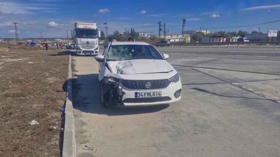 Otomobilin çarptığı kadın hayatını kaybetti