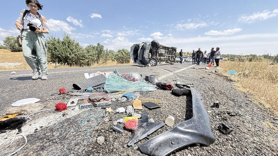 Minibüs kazasında ölü sayısı 7'ye yükseldi