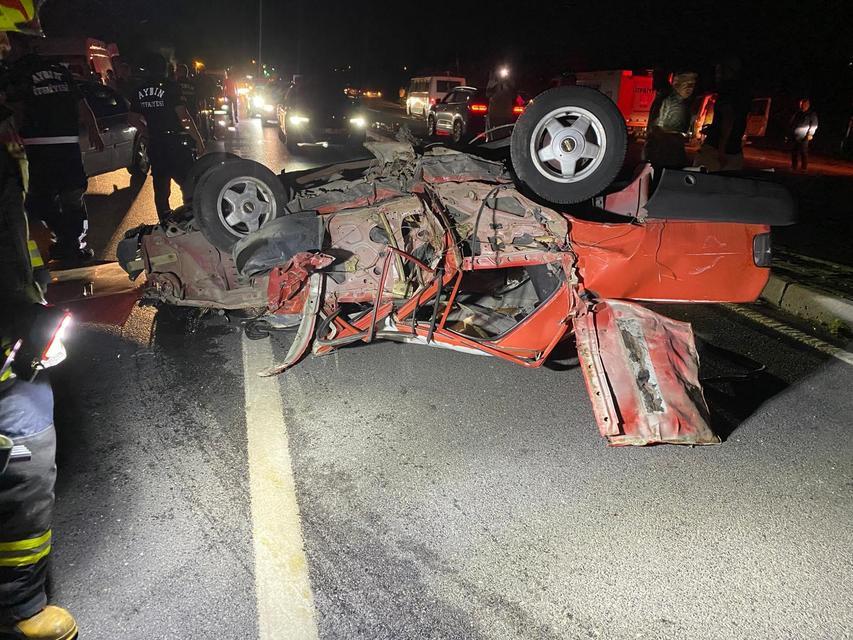 TOFAŞ OTOMOBİL KAĞIT GİBİ EZİLDİ: 1 YARALI