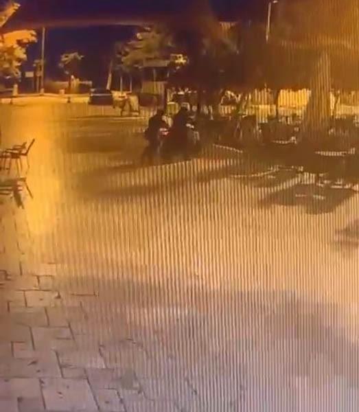 Belediyeye ait kafeye silahlı saldırı kamerada