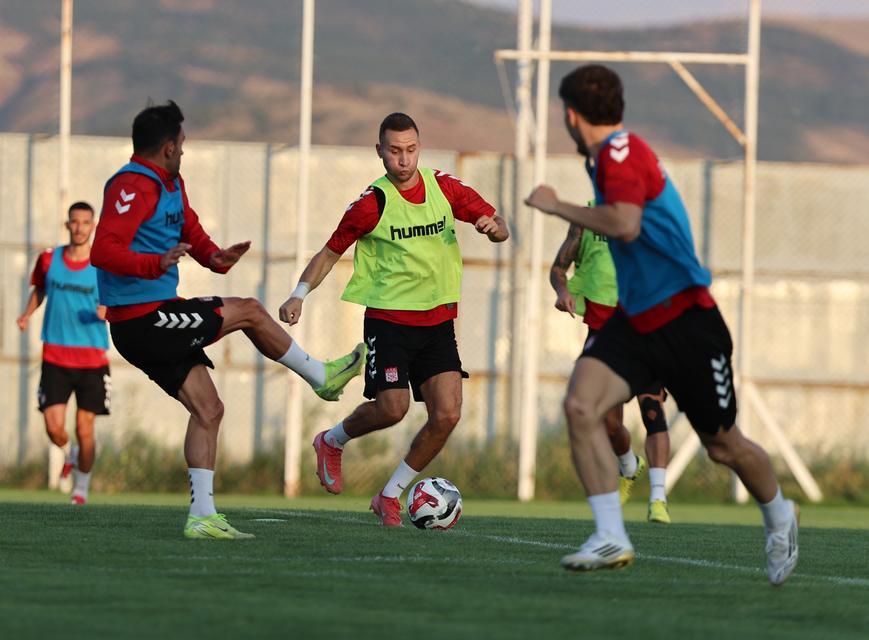 Sivasspor’da Erzurum FK mesaisi