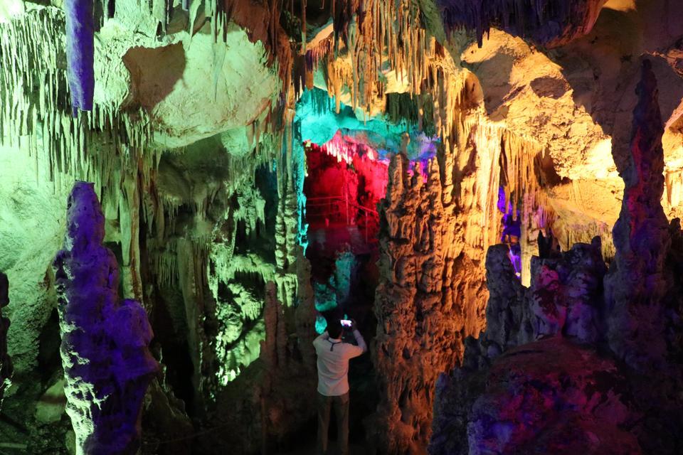 Denizli, mağaralarıyla da turizme katkı sağlıyor