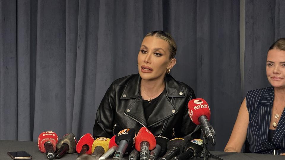 Şarkıcı İrem Derici: "Alnım ana sütüm kadar ak"