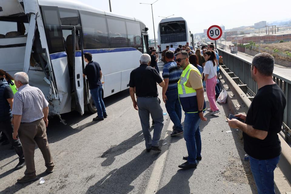 İşçi servisleri kaza yaptı: 35 işçi yaralandı