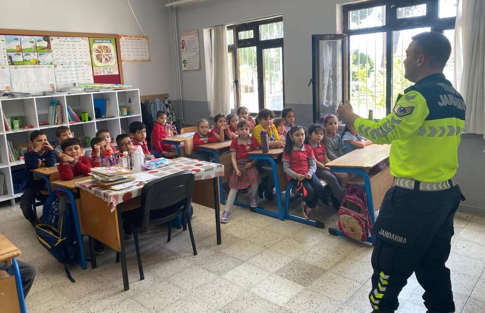 Aydın Jandarmadan öğrencilere hayati bilgiler