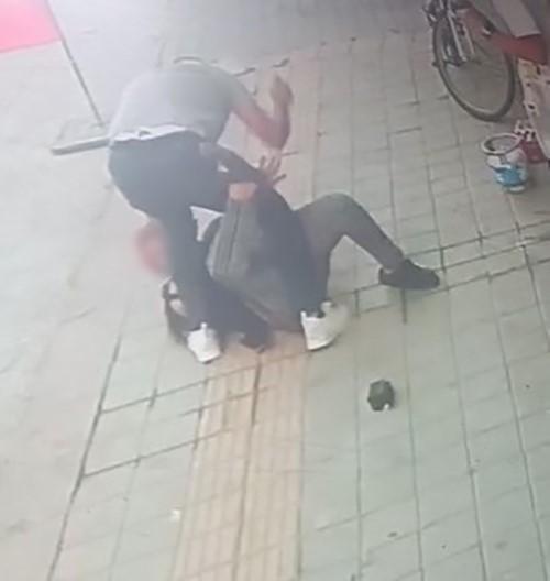 Eski eşi tarafından bıçaklanan kadın ağır yaralandı
