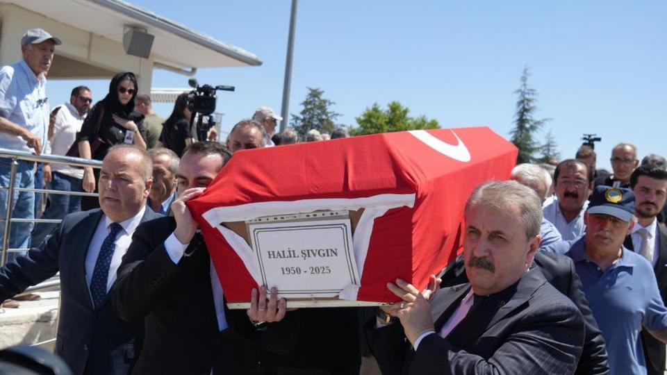 Eski Sağlık Bakanı Şıvgın, son yolculuğuna uğurlandı