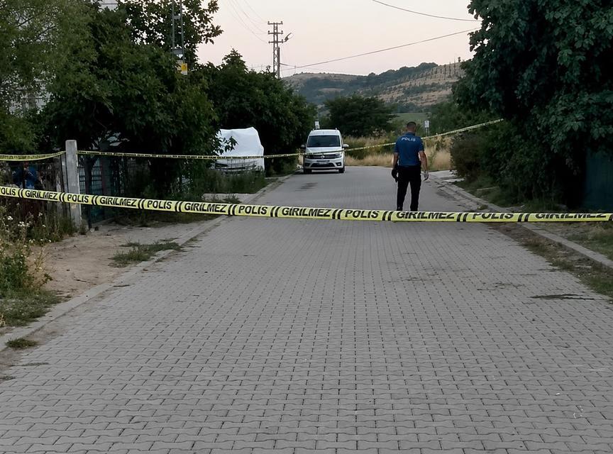 Feci kaza: Kargo aracının çarptığı bir çocuk öldü, 1 çocuk ağır yaralı