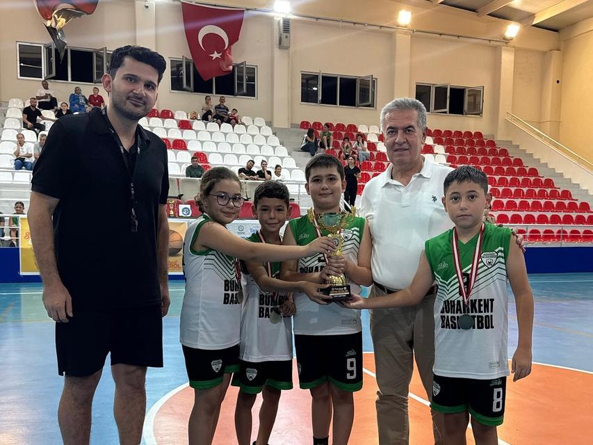 BUHARKENT'TE ŞAMPİYONLAR BELLİ OLDU
