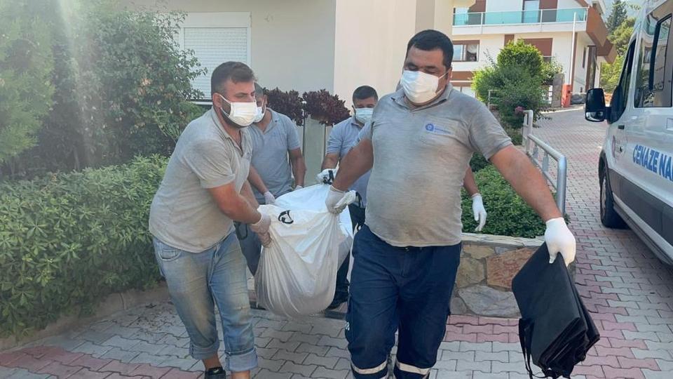 Belçika vatandaşı evinde ölü bulundu