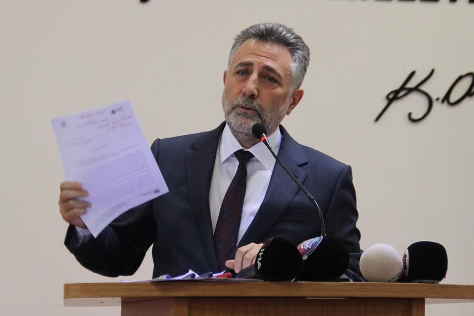 Yolsuzluk operasyonunda eski Belediye Başkanı Sandal gözaltına alındı