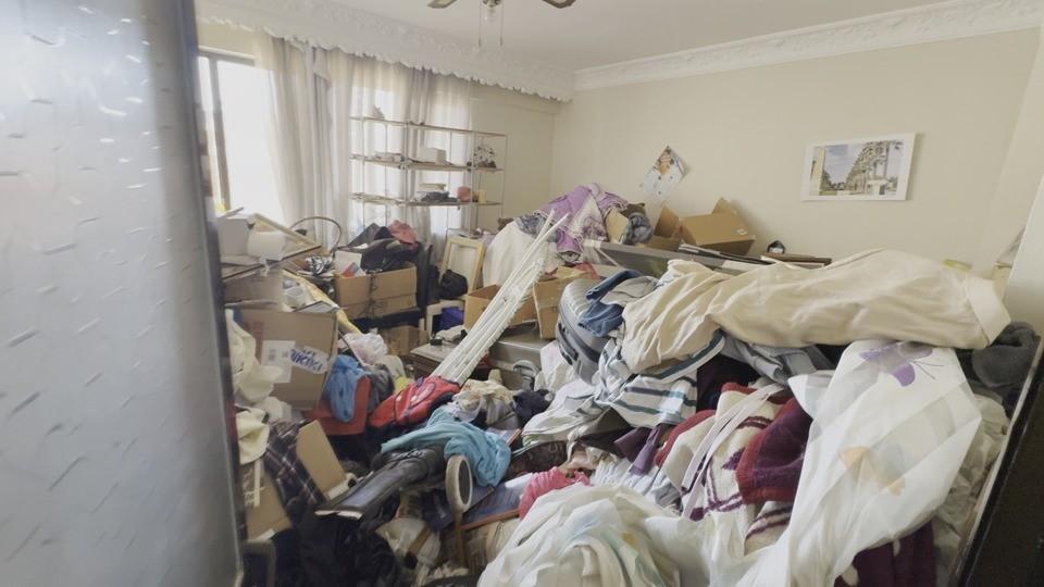 Çöp evden 2,3 ton atık çıkarıldı