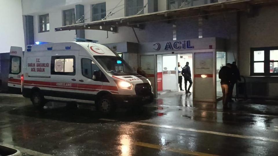 18 yaşındaki genç bıçaklandı