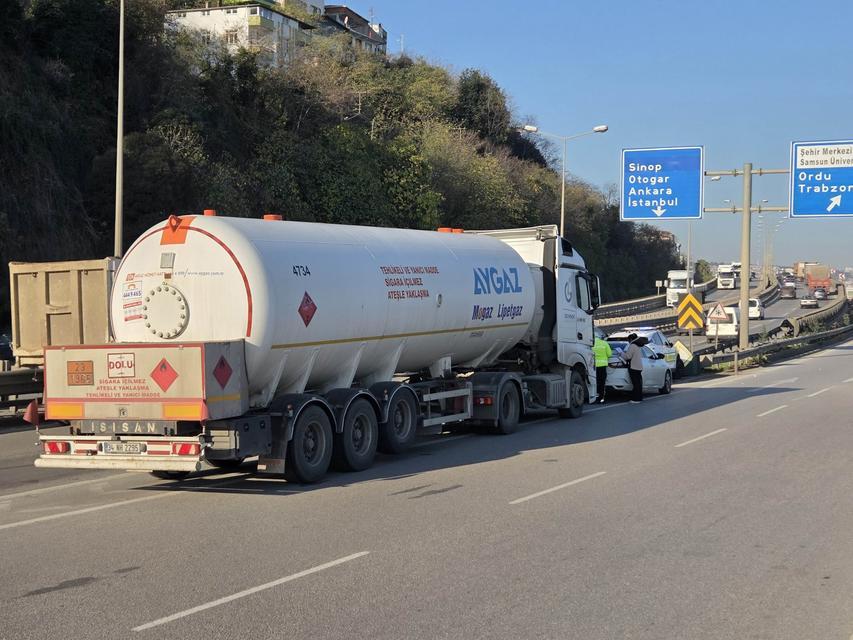 LPG yüklü tanker otomobile çarptı