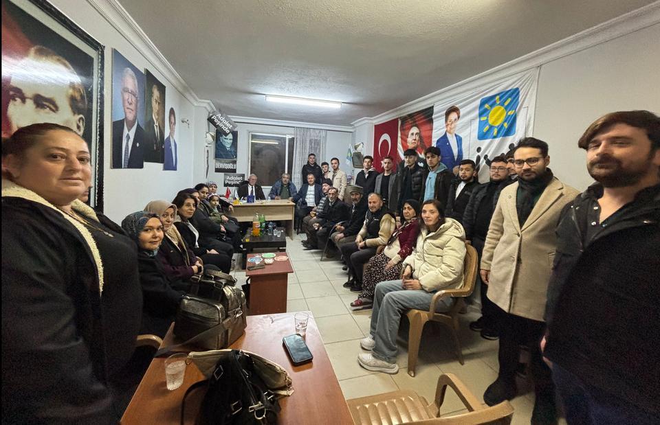 İYİ Parti Köşk Teşkilatı parti binasında bir araya geldi