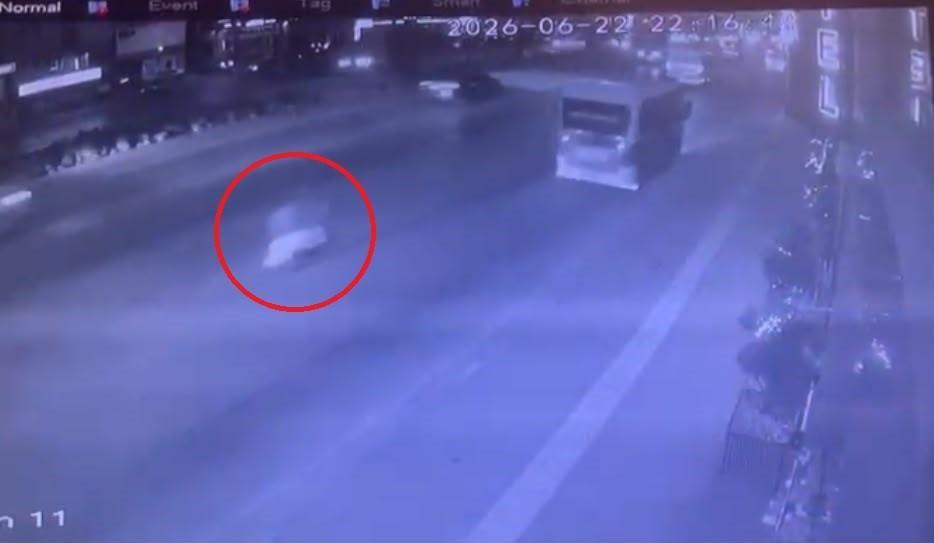 Makas dehşeti kamerada! 18 yaşındaki genç kız hayatını kaybetti