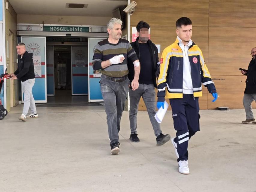 Fabrika işçisi elini testereye kaptırdı