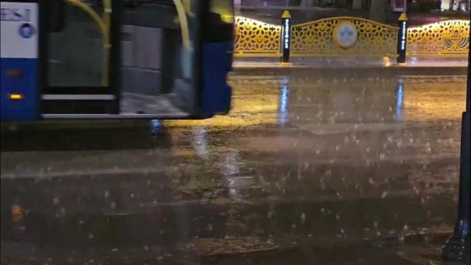 Sağanak yağış hazırlıksız yakaladı