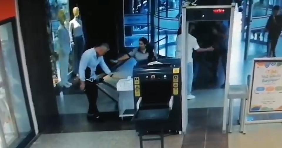 AVM müdürü, bıçaklanarak öldürüldü