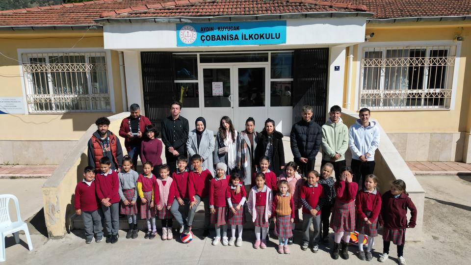 Aydın’da ilkokul öğrencilerine destek
