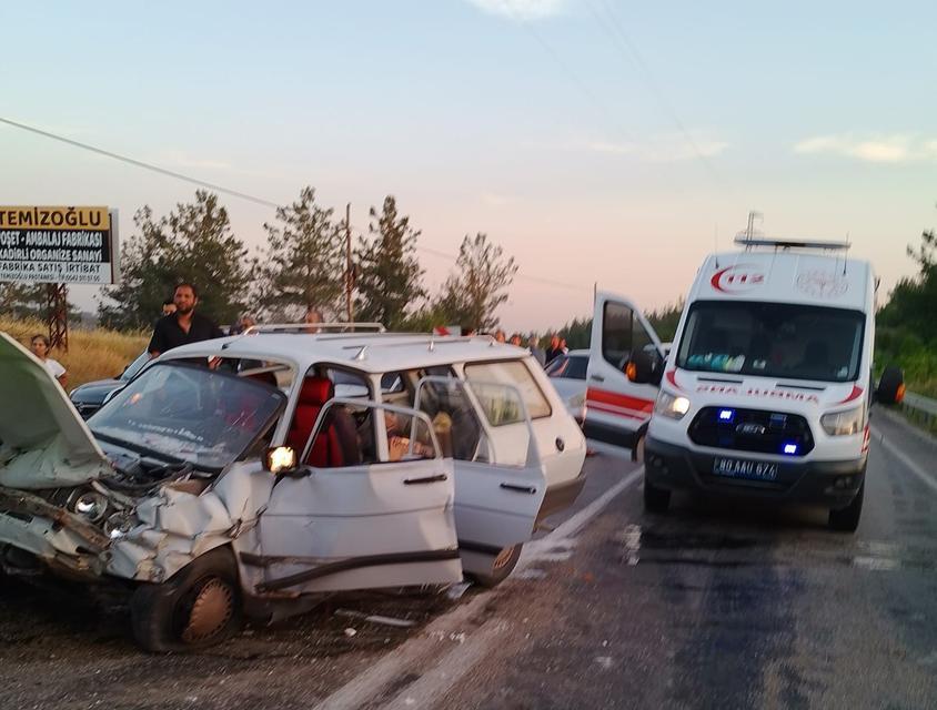4 aracın karıştığı zircirleme kaza: 1 ölü, 6 yaralı