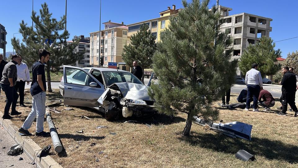 Trafik kazasında 2 kişi yaralandı