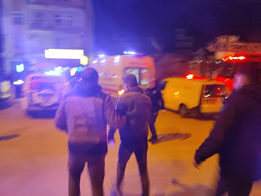 KONYA'DA 4 KATLI BİNA ÇÖKTÜ