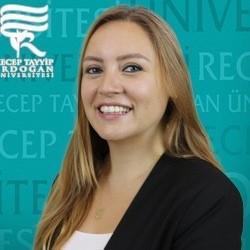 RİZE'DE BİNANIN 10. KATINDAN DÜŞEN AKADEMİSYEN YAŞAMINI YİTİRDİ