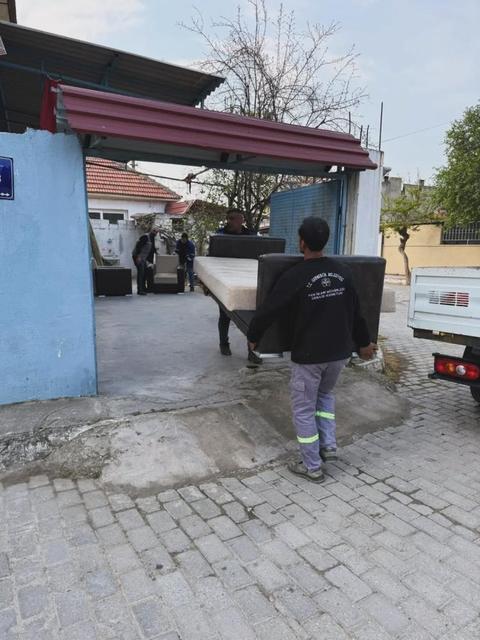 Germencik Belediyesi’nin ihtiyaç sahiplerine eşya desteği sürüyor