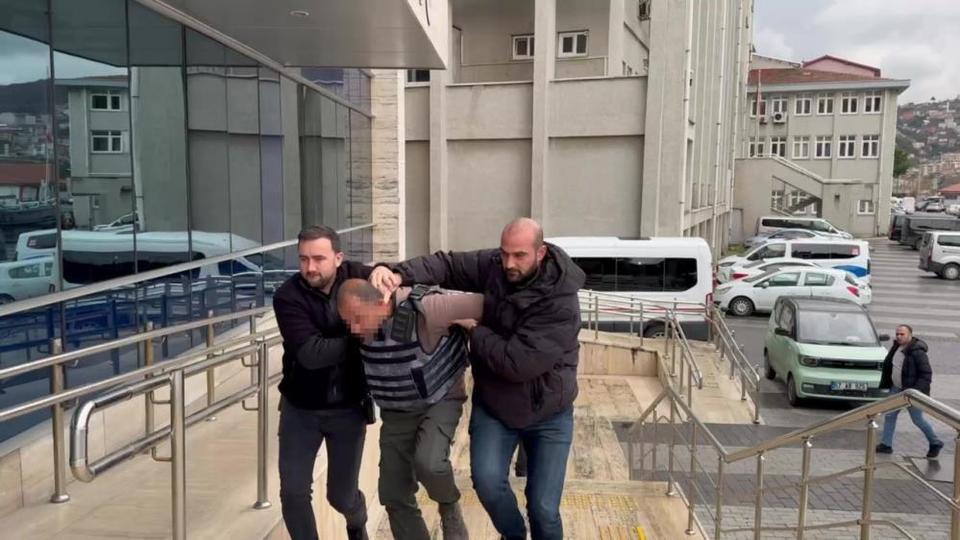 Eşime neden baktın kavgası cinayetle bitti