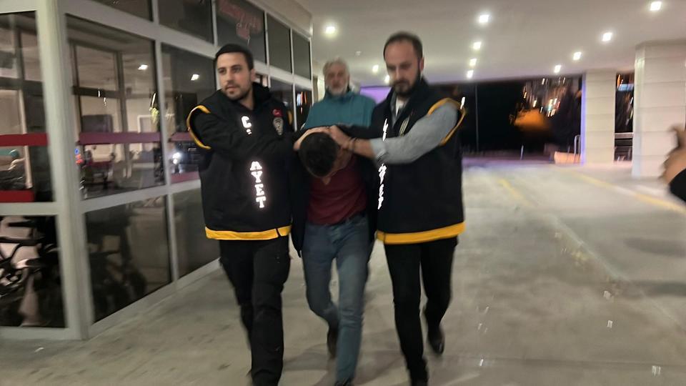 Kucağındaki bebeğine rağmen eski eşini defalarca bıçaklayan zanlı yakalandı