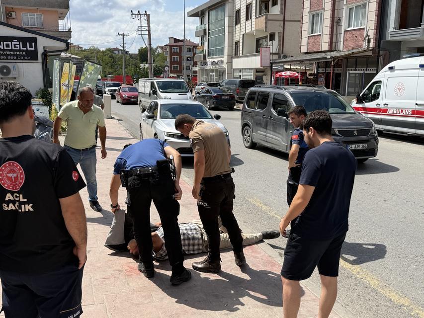 ALKOLLÜ ŞAHIS EKİPLERE "BEN MEVTAYIM" DİYEREK DİRENDİ