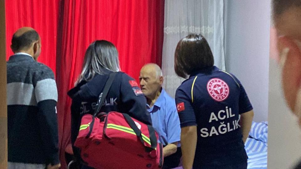 Kendisinden haber alınamayan yaşlı adam, evde uyurken bulundu
