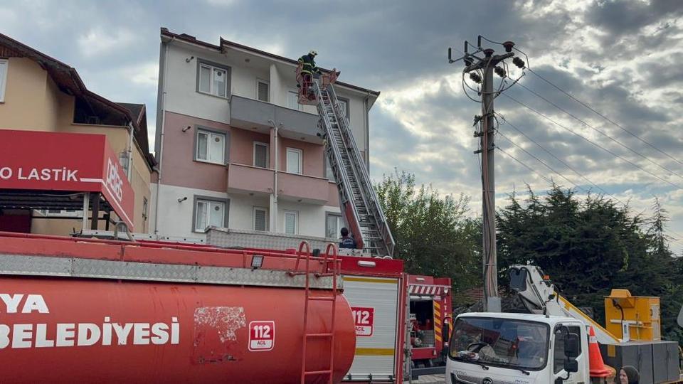 Çatıda yapılan tadilat yangına sebep oldu
