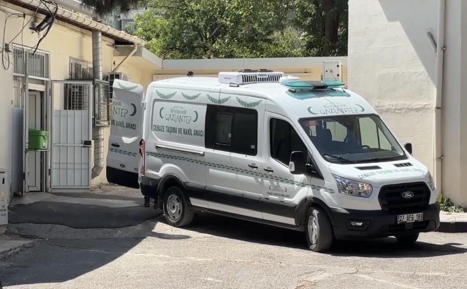 Yaptığı işin parasını isteyen boyacı ustası bıçaklanarak öldürüldü