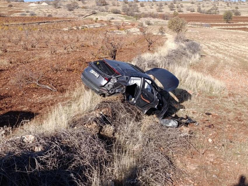 Devrilen aracın sürücüsü yaralandı