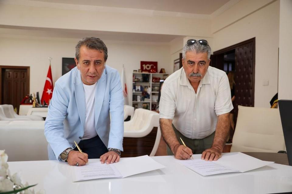 Başkan Yetişkin'den derneğe anlamlı destek