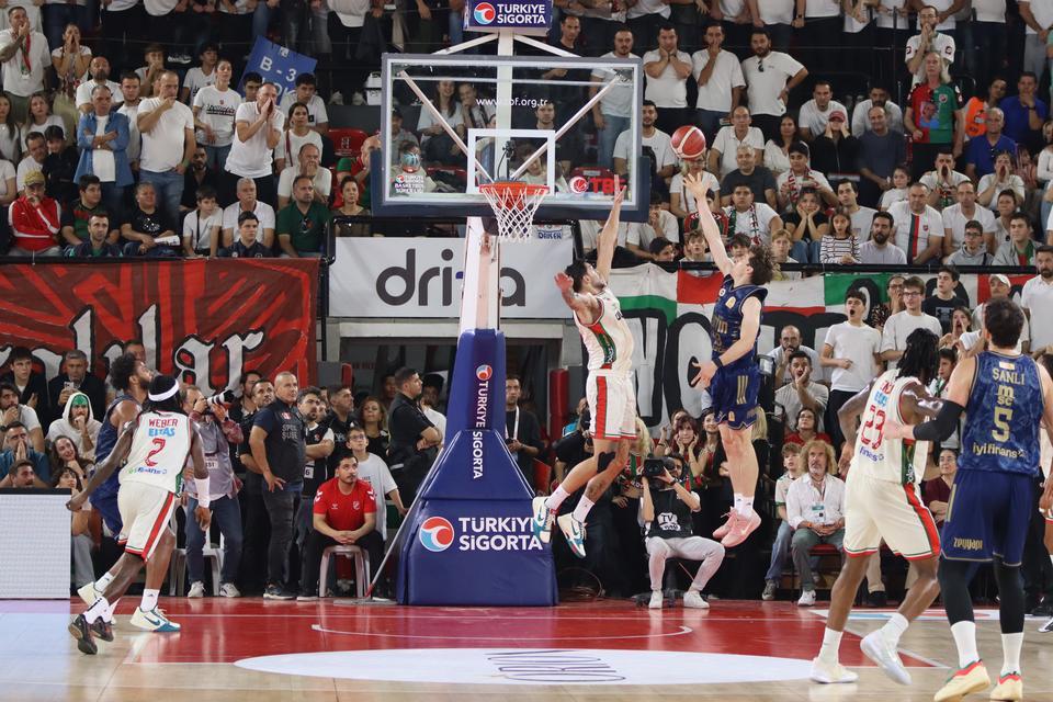 Karşıyaka: 72 - Fenerbahçe: 97