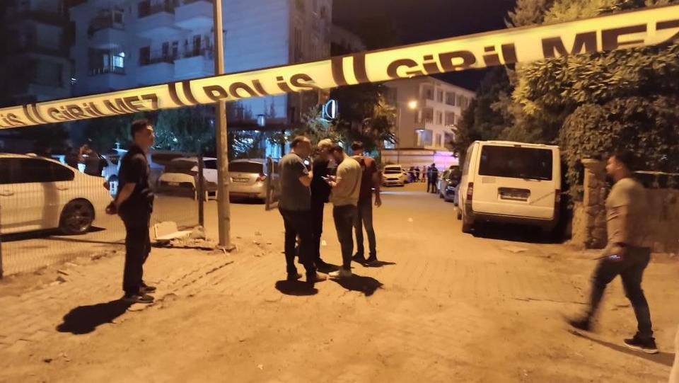 Silahlı kavgada 2 kişi yaralandı