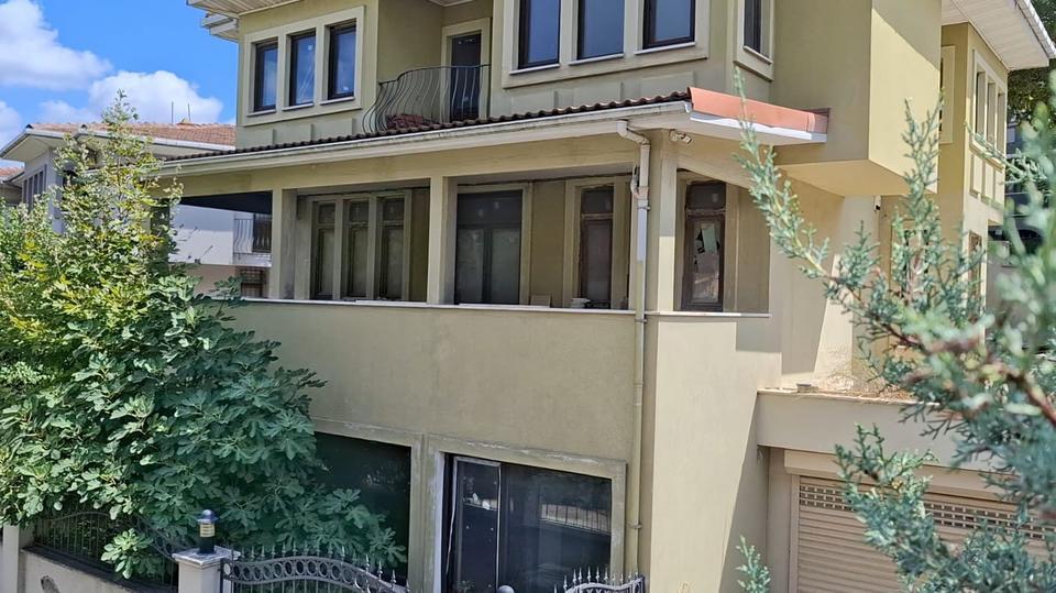 Yazar Koparan villasında ölü bulundu