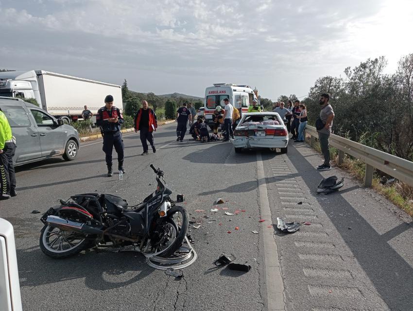 Motosiklet ile otomobil çarpıştı: 2 yaralı