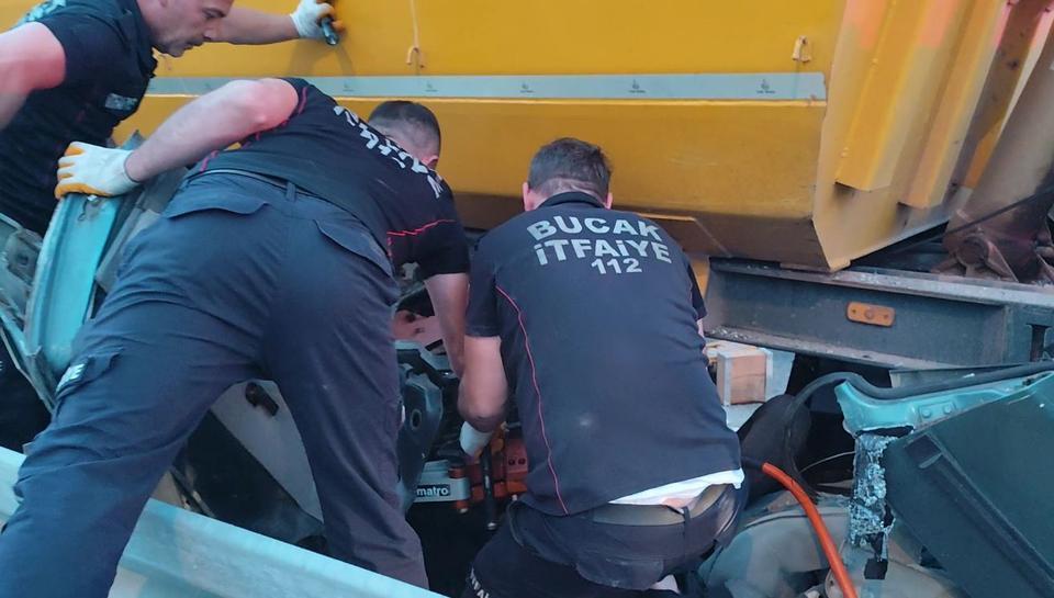 BURDUR'DA FECİ KAZA: 18 YAŞINDAKİ SÜRÜCÜ HAYATINI KAYBETTİ