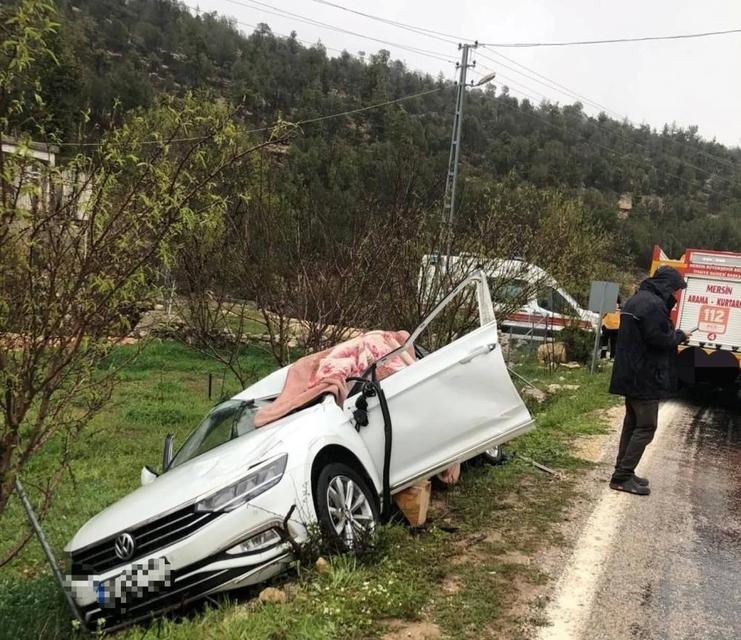 Otomobil ile tır çarpıştı: 1 ölü, 2 yaralı