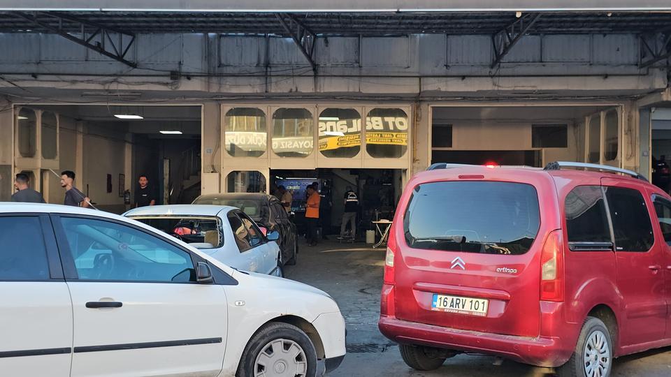 Sanayide çalışan kalfa çırağı vurdu