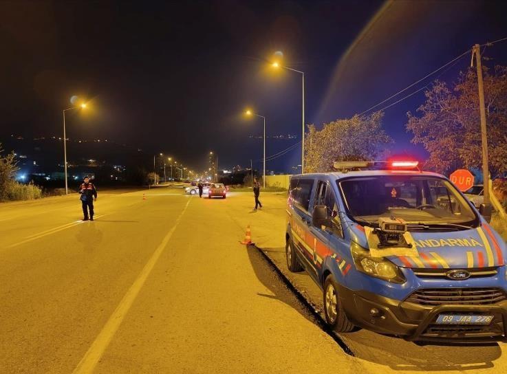 Aydın'da kurallara uymayan 74 sürücü cezadan kaçamadı