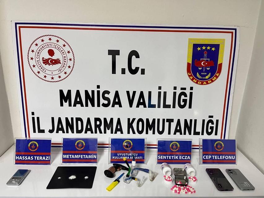 Jandarmadan zehir tacirlerine geçit yok