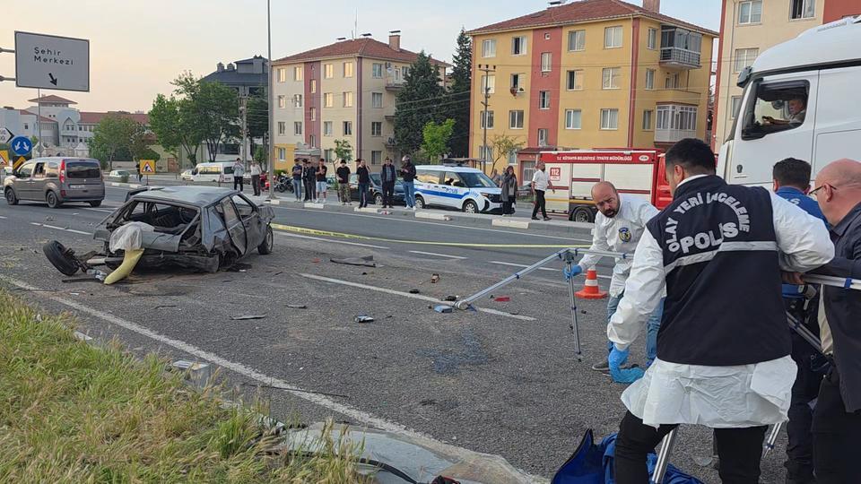 Egede feci kaza: 1 ölü, 2 yaralı