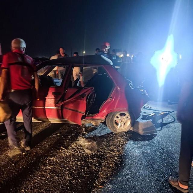 İki otomobil çarpıştı: 1 kişi öldü, 4 kişi yaralandı, 2 köpek telef oldu